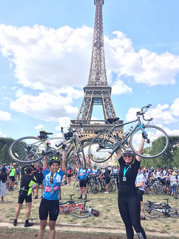 AMR fundraisers at the Eiffel Tower