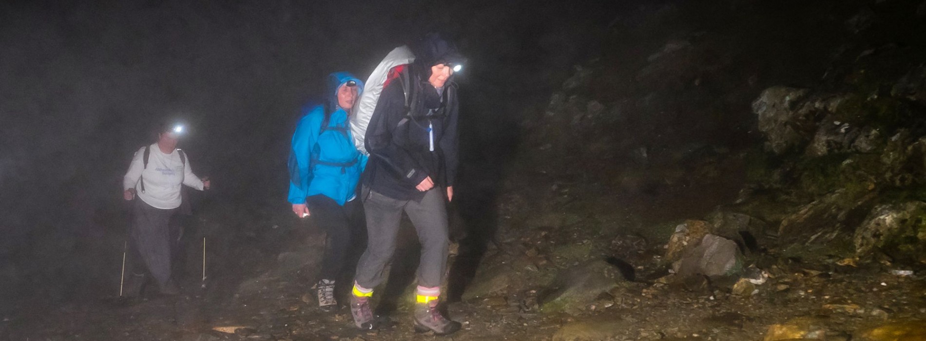 Climbing_Mount_Snowdon_at_night.jpg