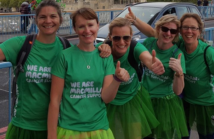 MACMILLAN_FUNDRAISERS_ON_LONDON_MARATHON_WALK